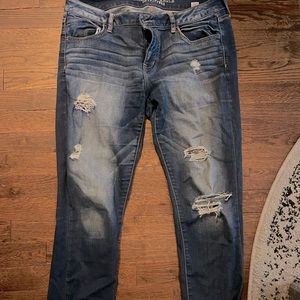 American Eagle Distressed Jegging